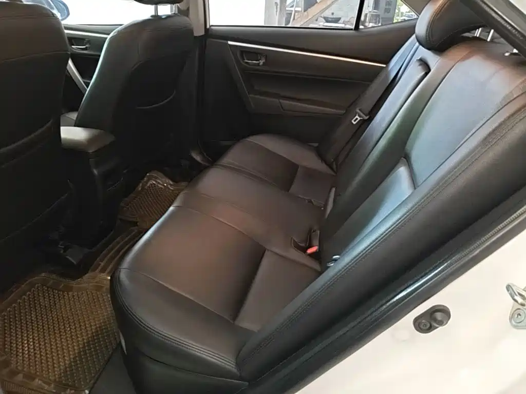 Toyota Corolla Hybrid — миниатюра 17