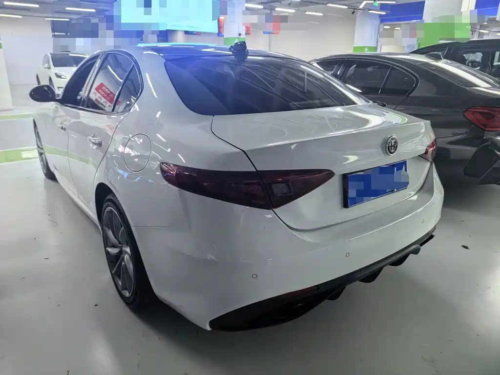 Alfa Romeo Giulia — миниатюра 9