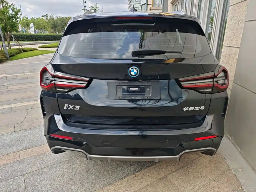 BMW iX3 — миниатюра 6