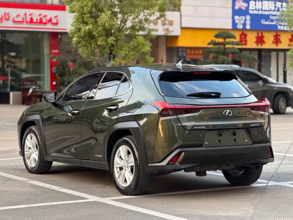 Lexus UX — миниатюра 6