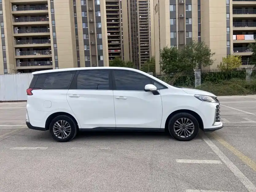 SAIC MAXUS CHASE G50