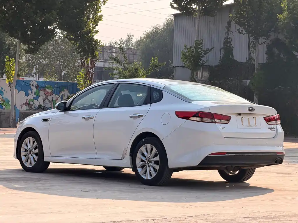 Kia K5 — миниатюра 16