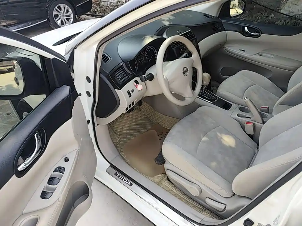 Nissan Tiida — миниатюра 16