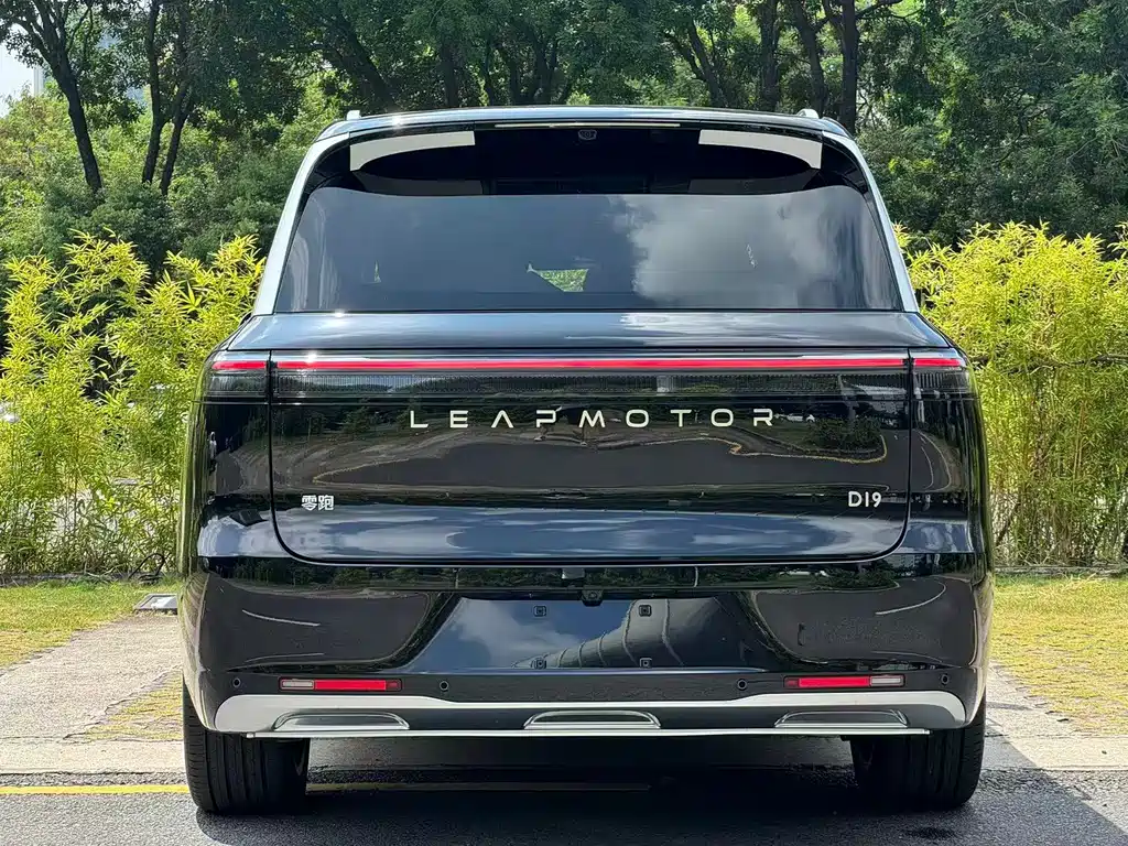 Leapmotor Leapmotor D19 — миниатюра 5