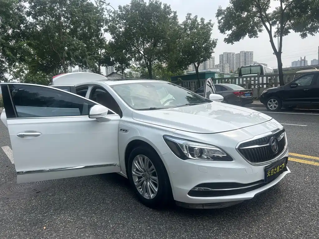 Buick LaCrosse — миниатюра 15