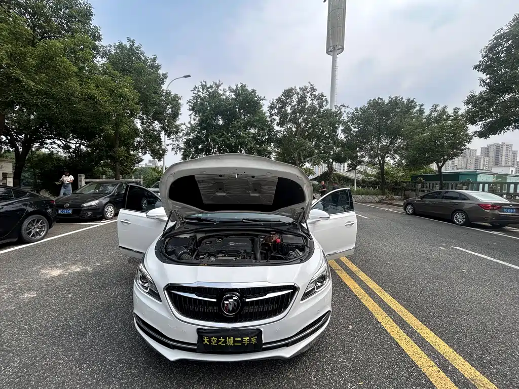 Buick LaCrosse — миниатюра 19