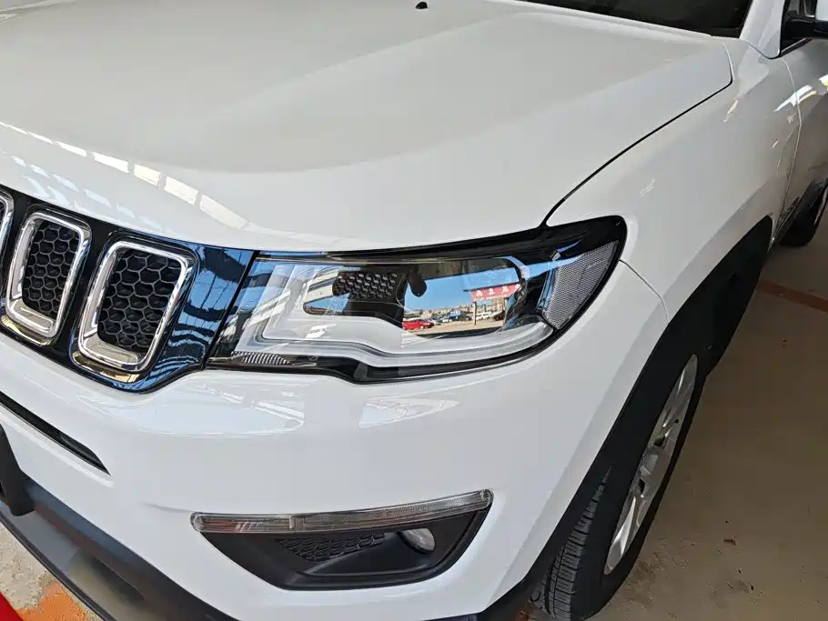 Jeep Compass — миниатюра 5