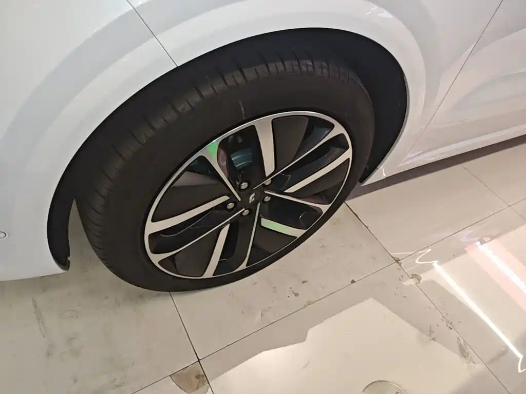 Li Auto Li L6 — миниатюра 23