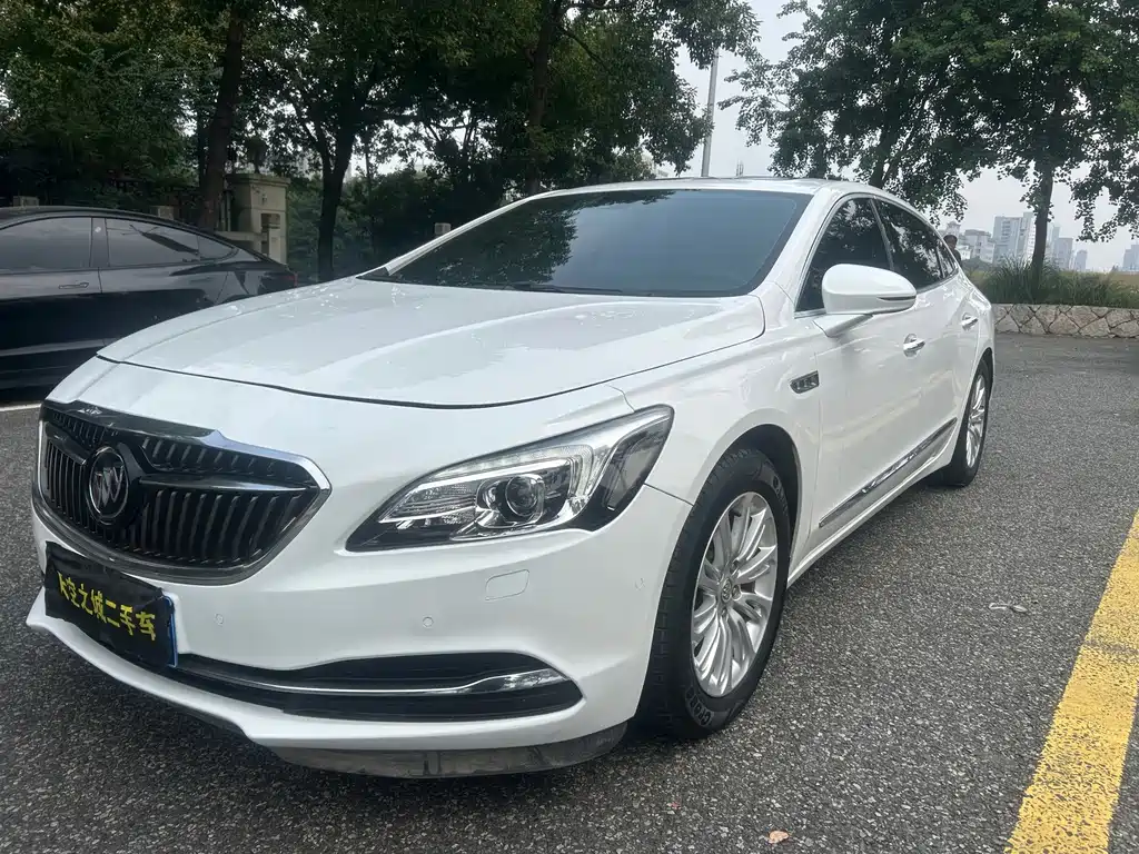 Buick LaCrosse — миниатюра 3