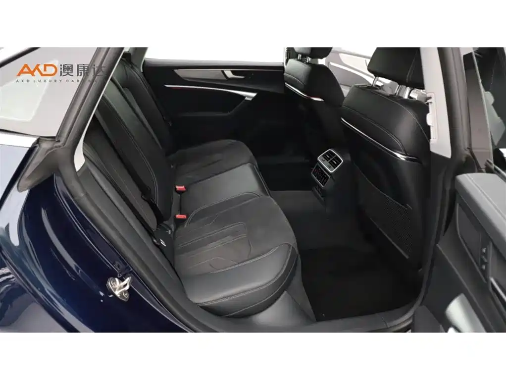 Audi A7L — миниатюра 8