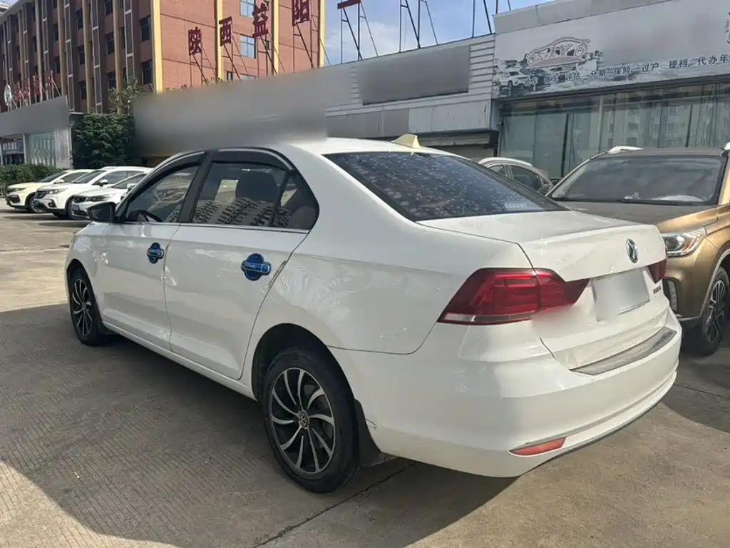 Volkswagen Santana — миниатюра 7