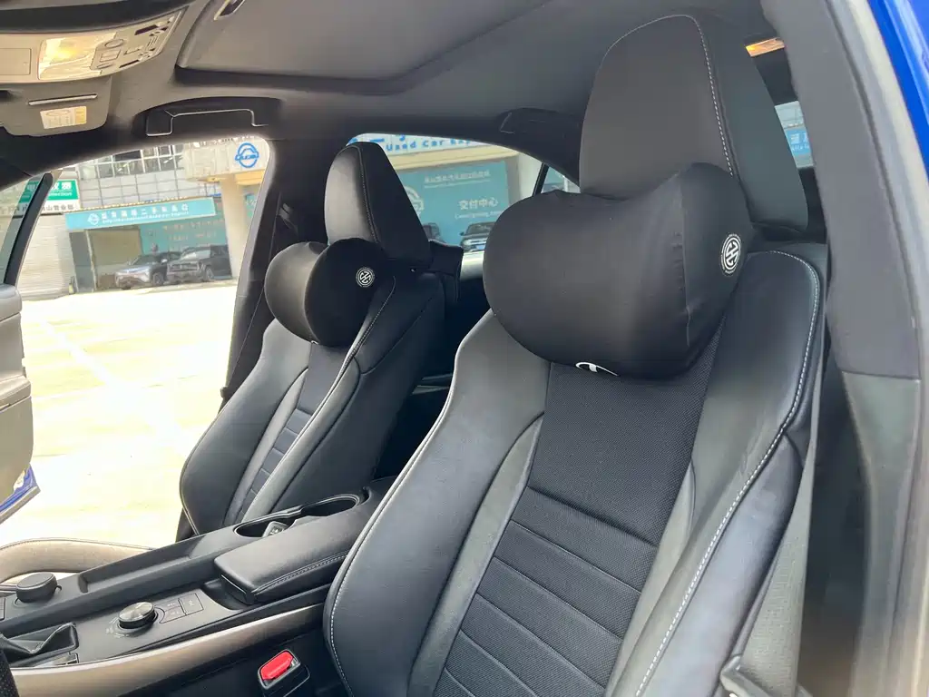 Lexus IS — миниатюра 18