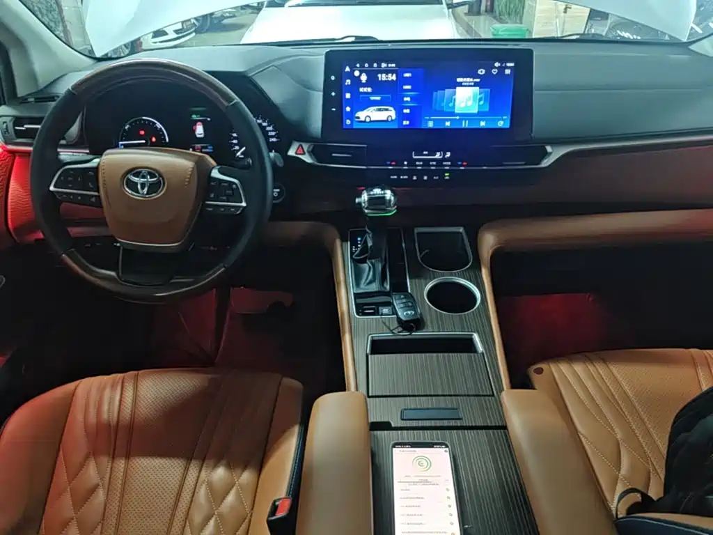 Toyota Sienna — миниатюра 10
