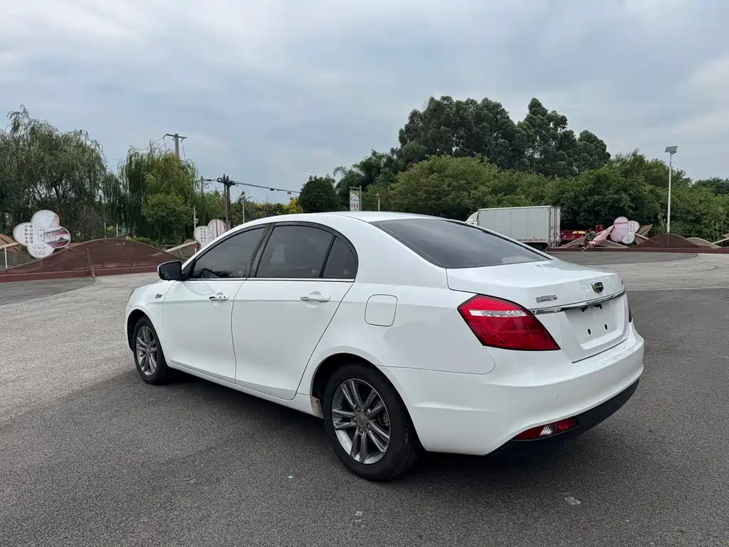 Geely Emgrand — миниатюра 5