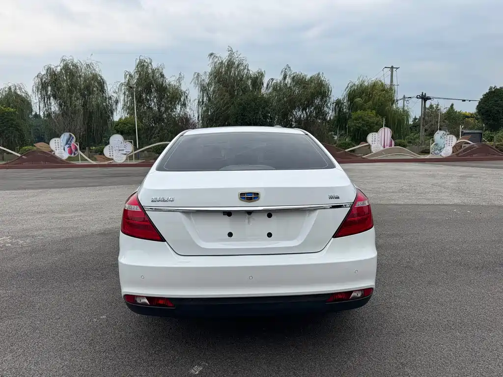 Geely Emgrand — миниатюра 6