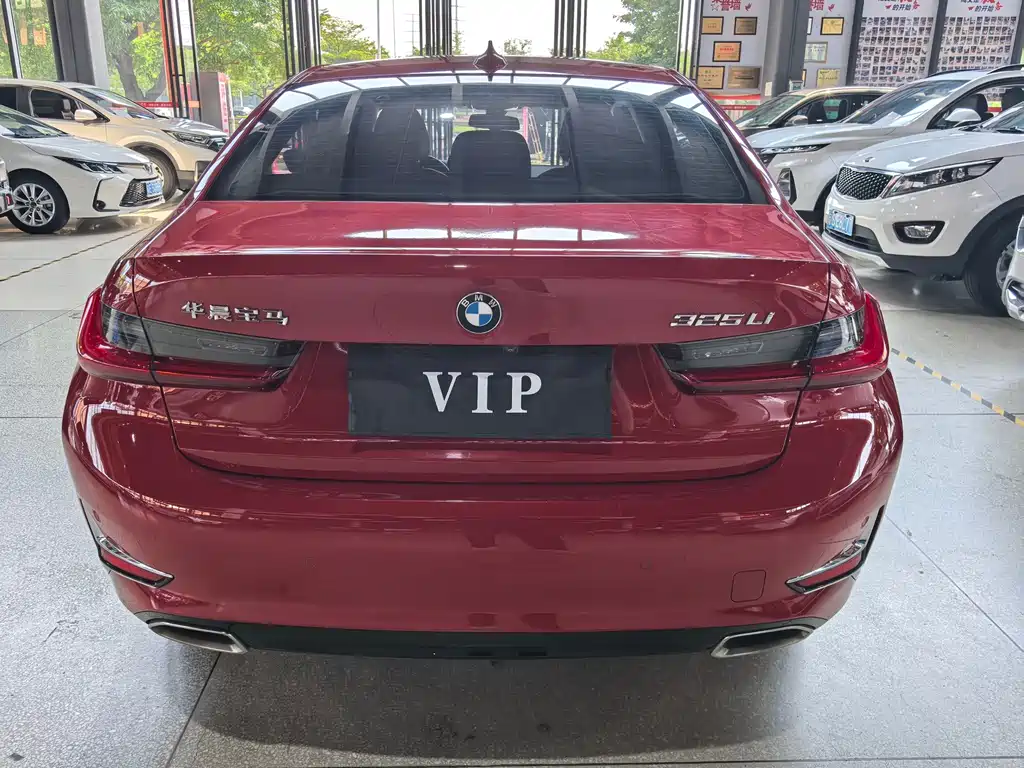 BMW 3 Series 325Li Debut Edition, фото 5