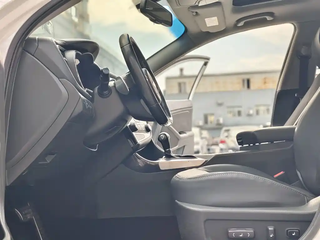 Kia K5 — миниатюра 9