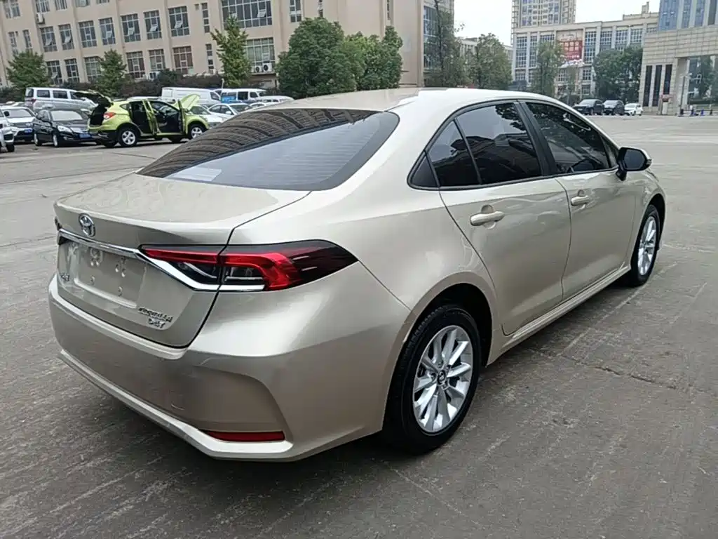 Toyota Corolla — миниатюра 7