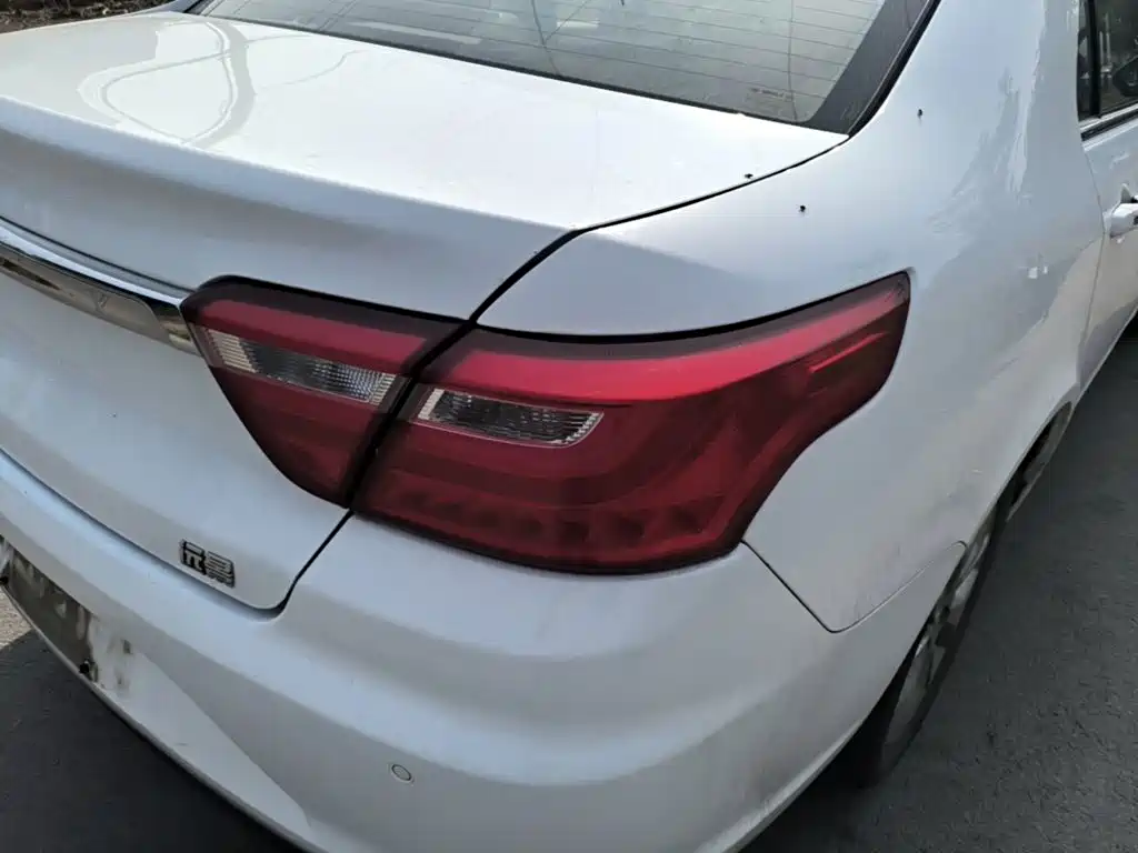 Geely Vision — миниатюра 8