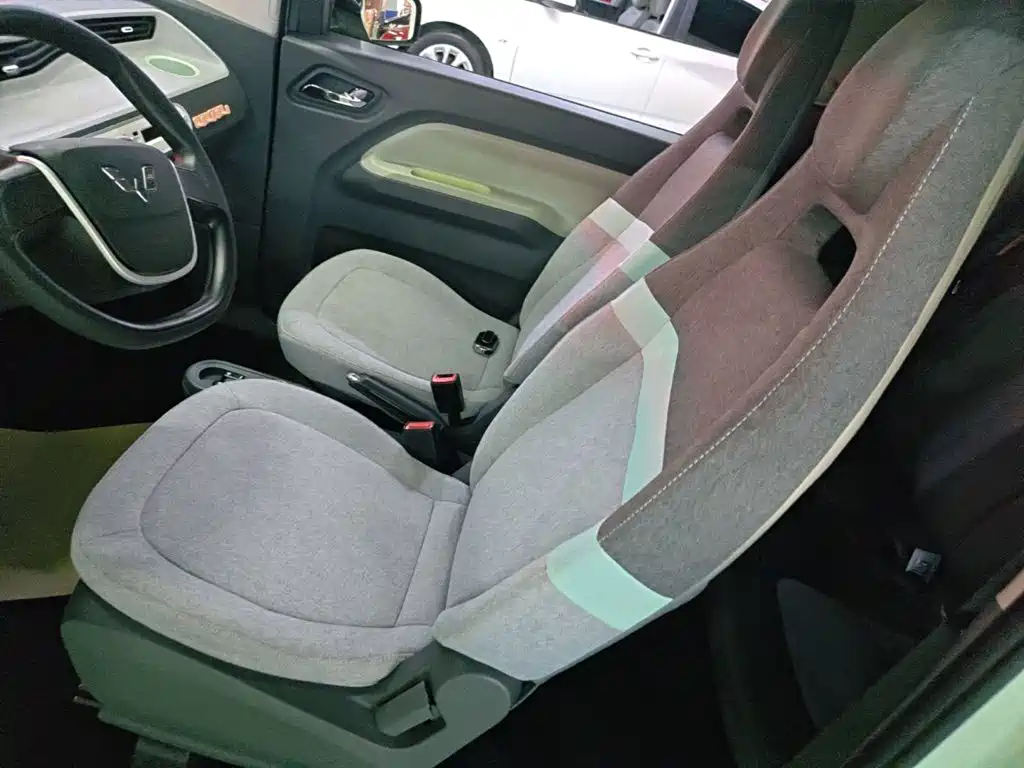 Wuling MINIEV — миниатюра 15