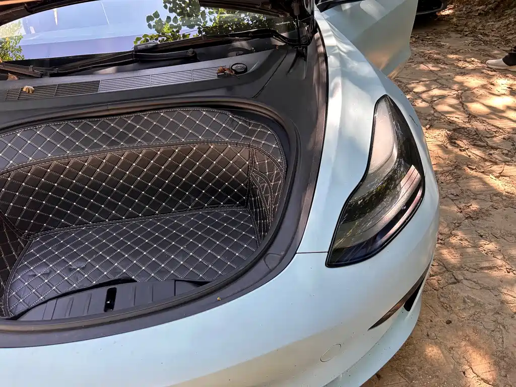 Tesla Model 3 — миниатюра 17