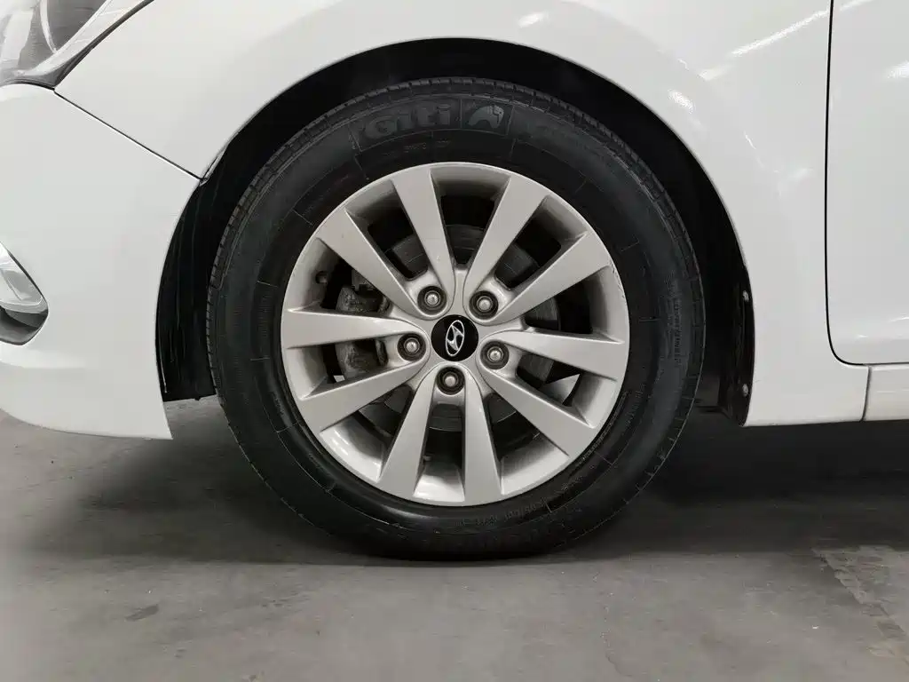 Hyundai Mistra — миниатюра 17