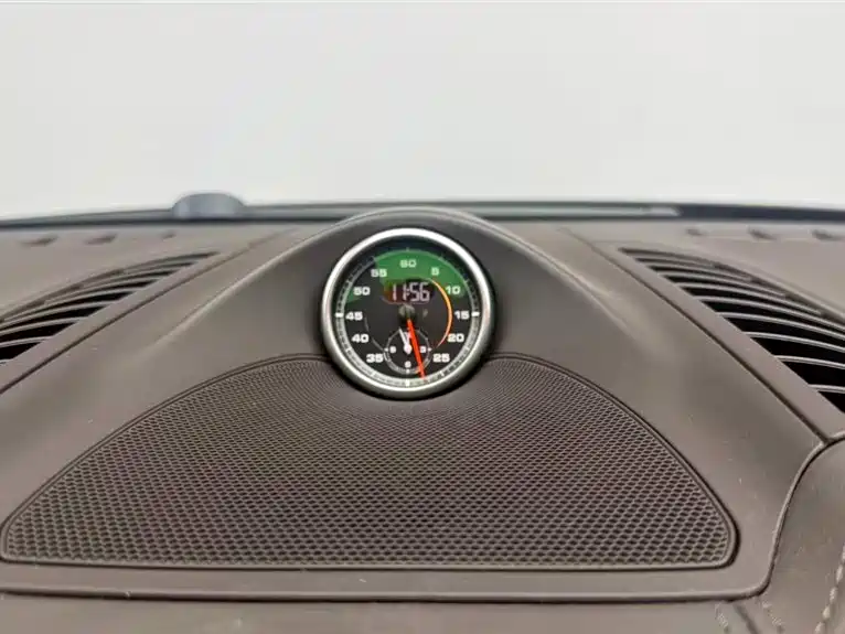 Porsche Cayenne — миниатюра 15
