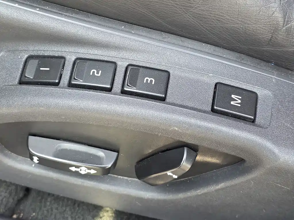 Volvo S60 (Import) — миниатюра 11