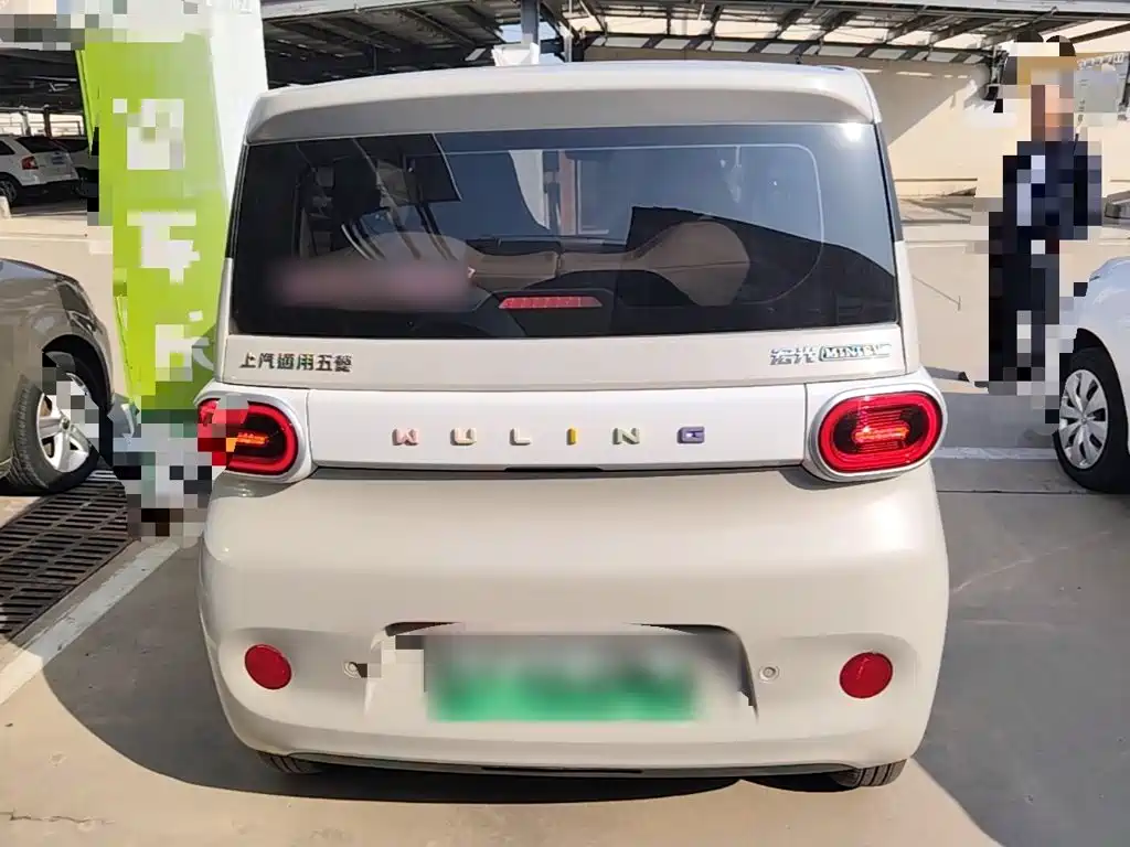 Wuling MINIEV — миниатюра 6