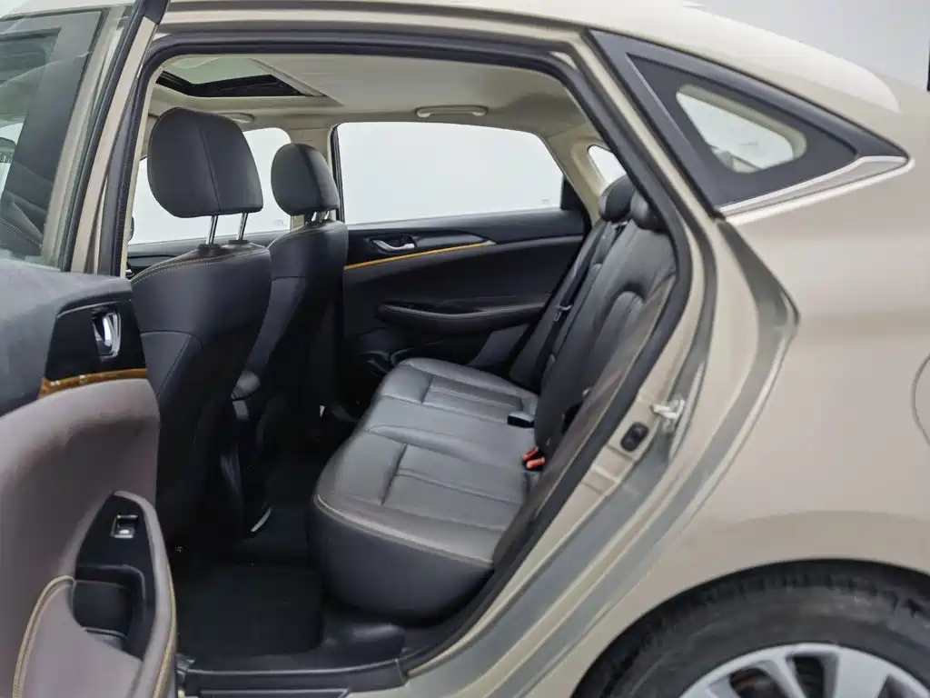 Changan Eado DT — миниатюра 15