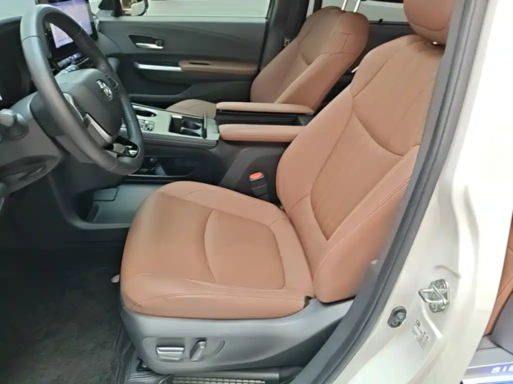 Toyota Sienna — миниатюра 15