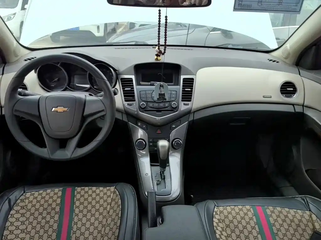 Chevrolet Cruze — миниатюра 10