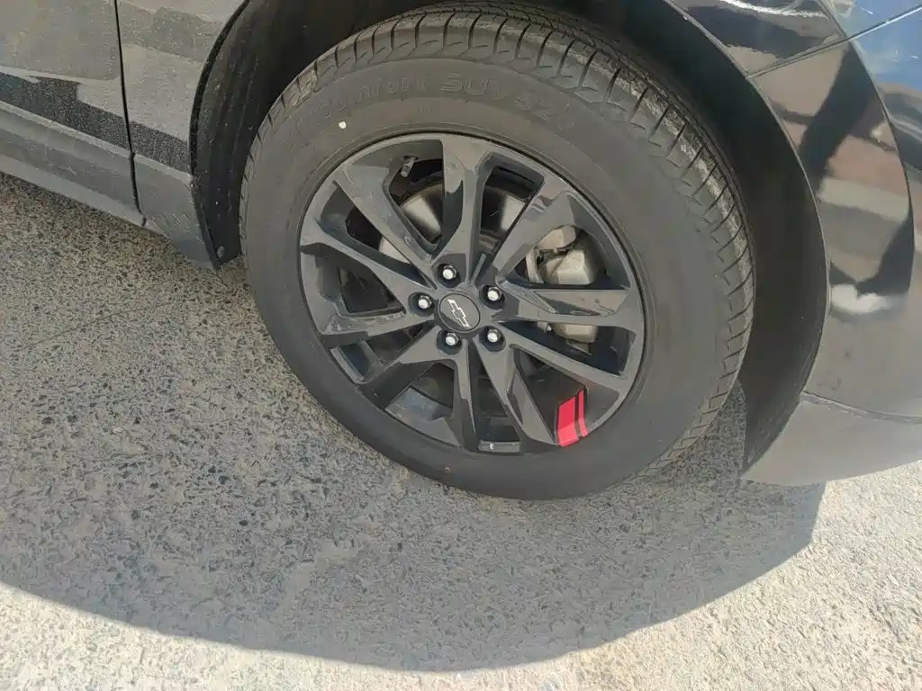 Chevrolet Equinox — миниатюра 24