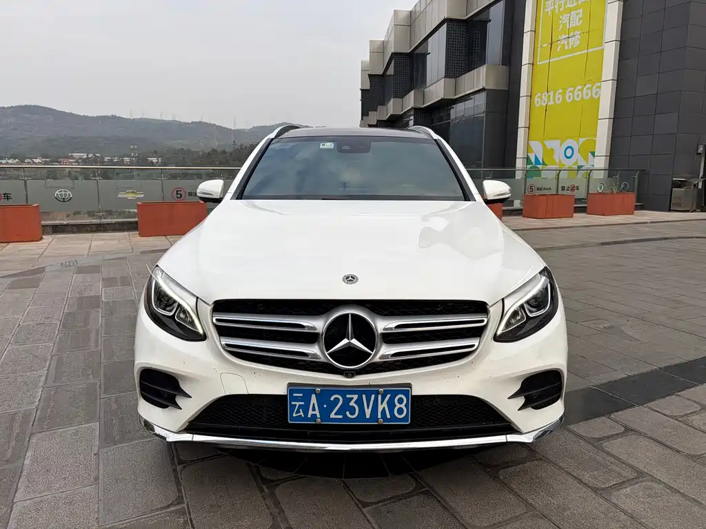 MERCEDES-BENZ GLC