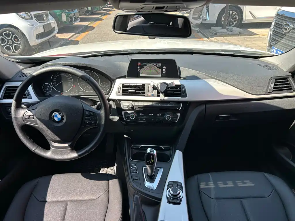 BMW 3 Series — миниатюра 8