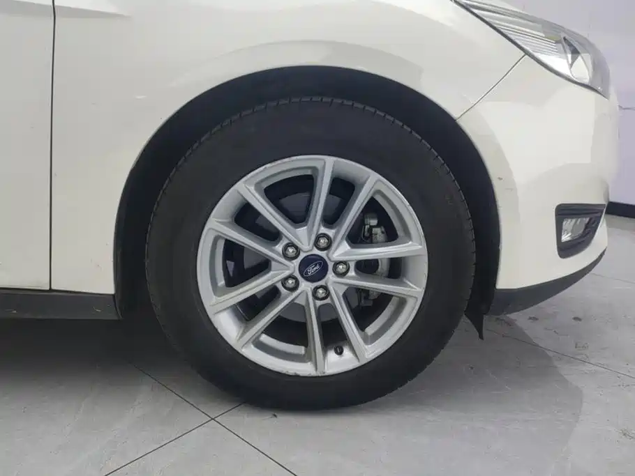 Ford Focus — миниатюра 6