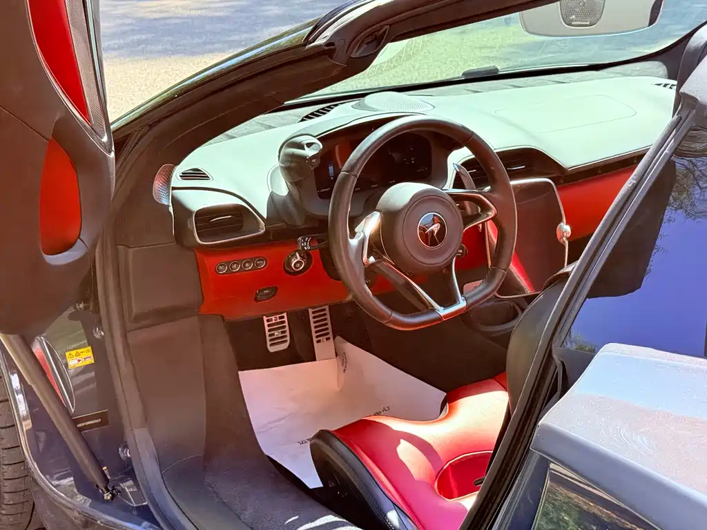 McLaren Artura — миниатюра 9