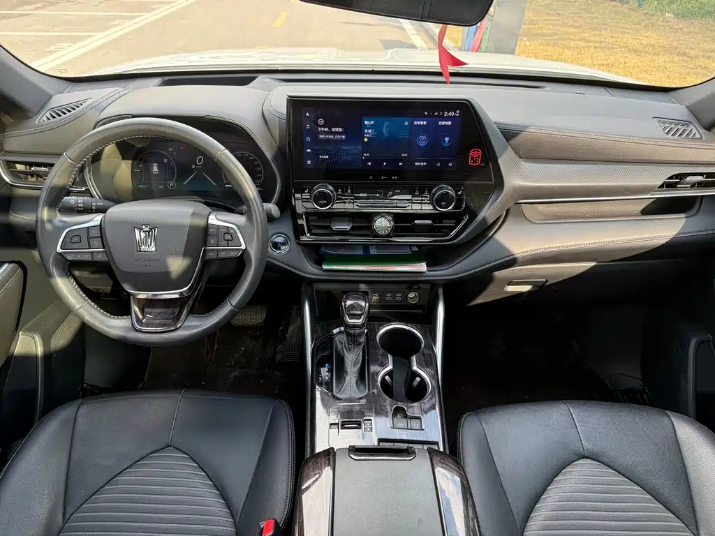 Toyota Crown Kluger — миниатюра 6