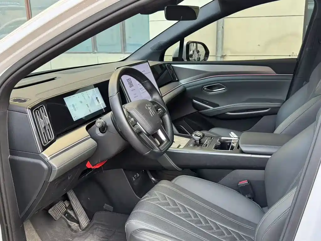 BYD L DM-i — миниатюра 5