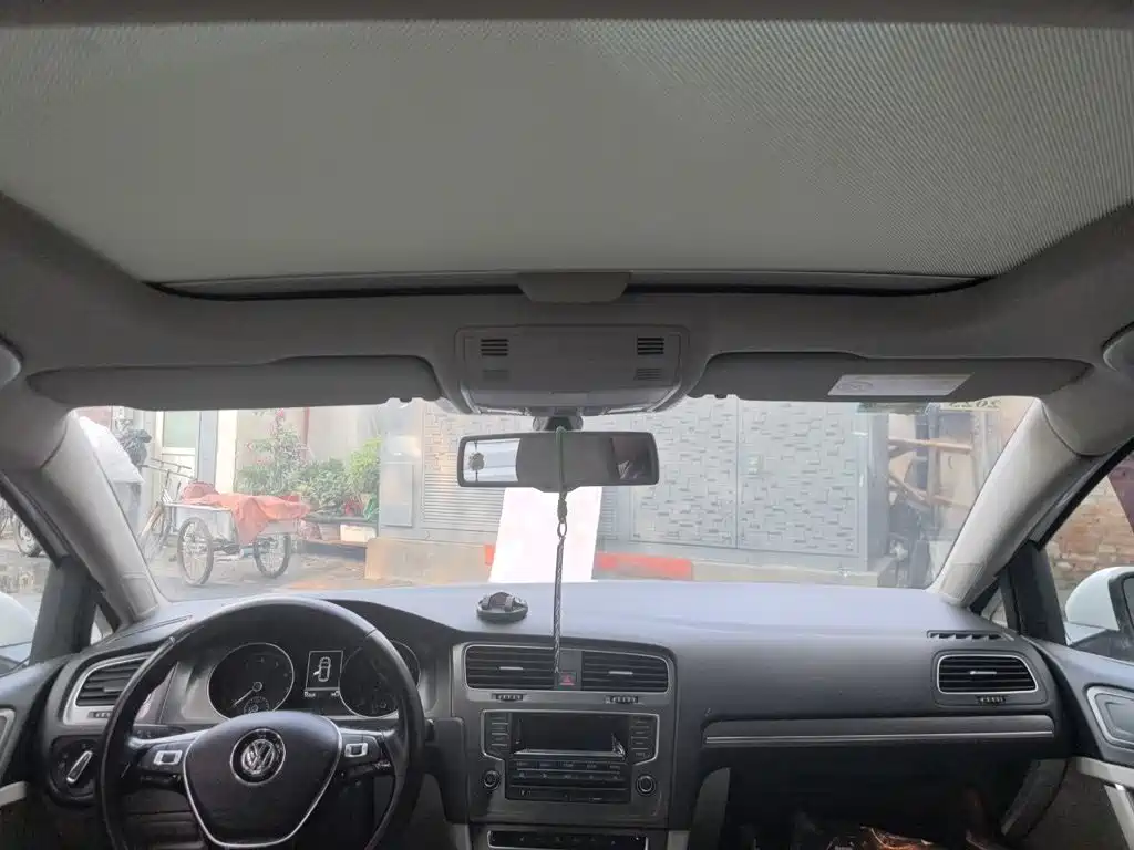 Volkswagen Golf — миниатюра 14