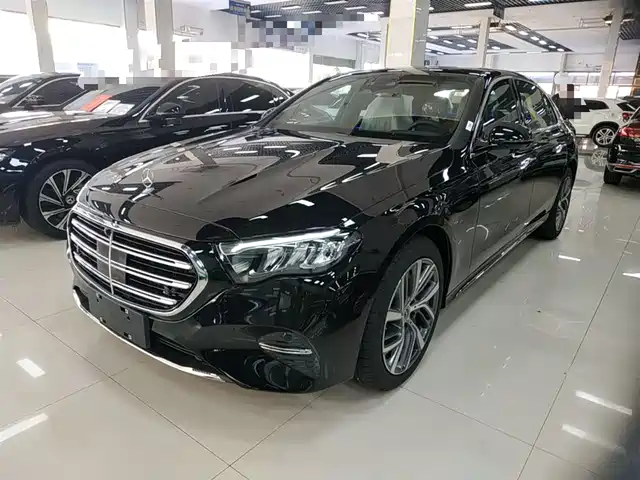 MERCEDES-BENZ E CLASS 2025