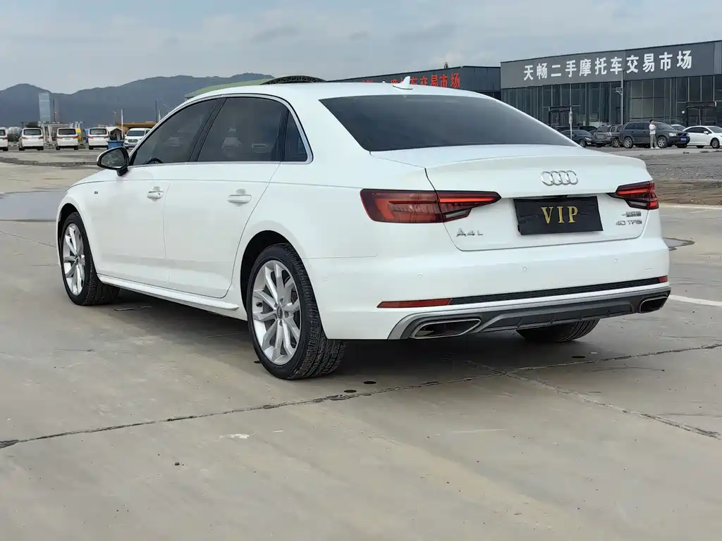 Audi A4L 2019 40 TFSI Fashion VI