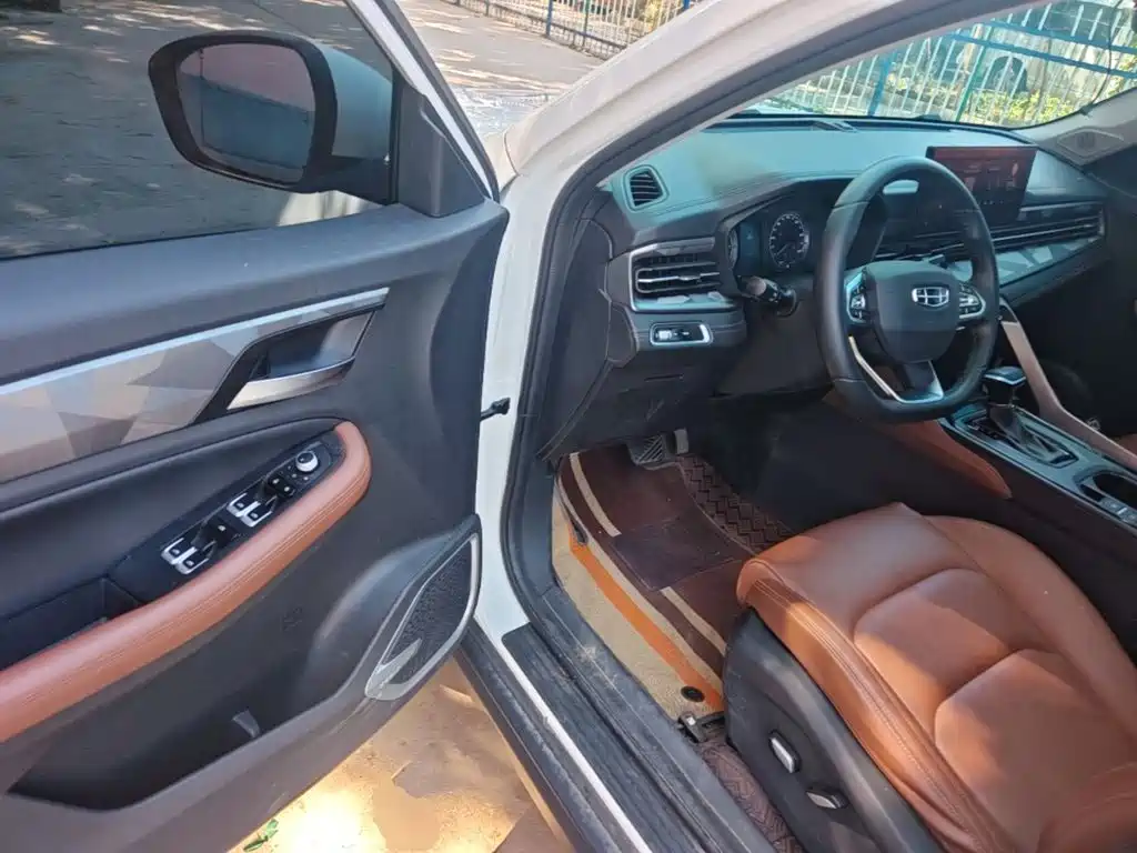 Geely Vision X6 — миниатюра 12