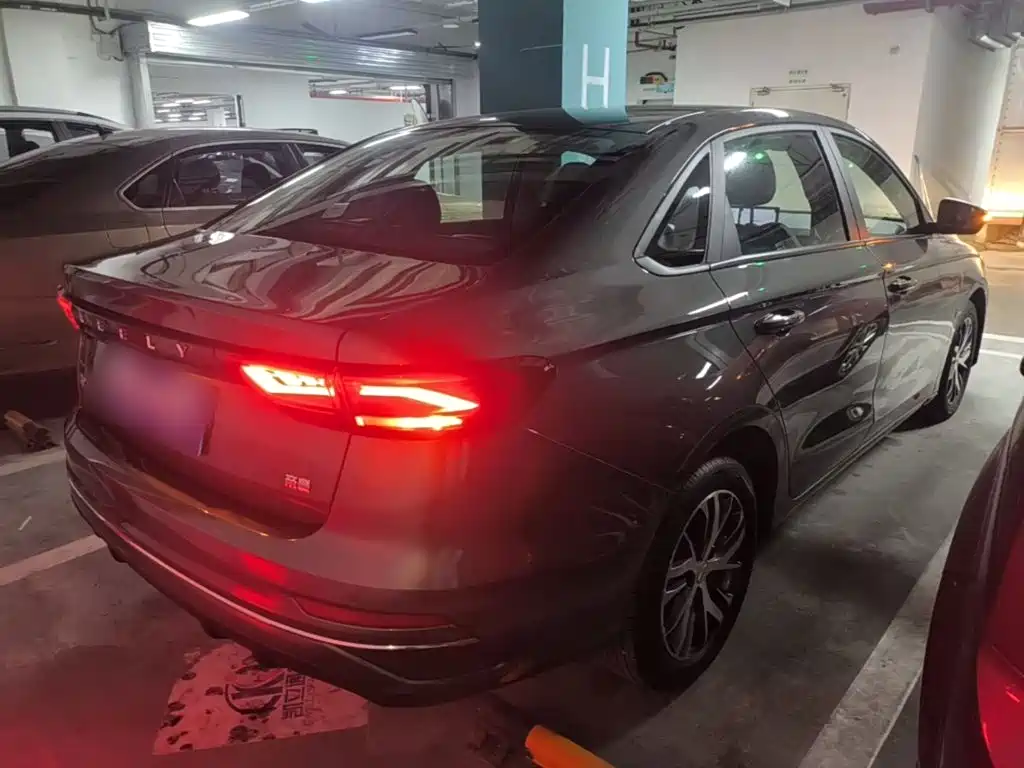 Geely Emgrand — миниатюра 7
