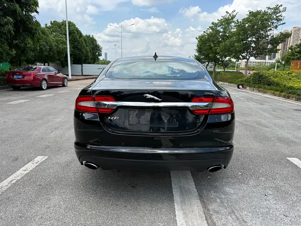 Jaguar XF — миниатюра 5