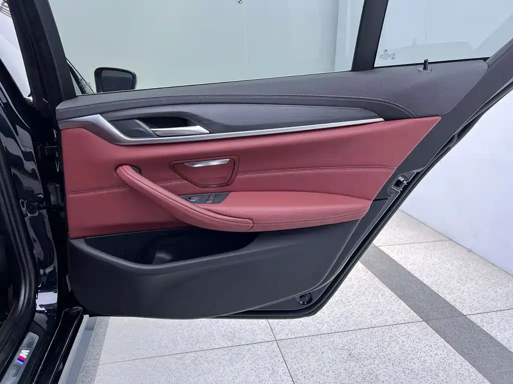 BMW 5 Series New Energy — миниатюра 19
