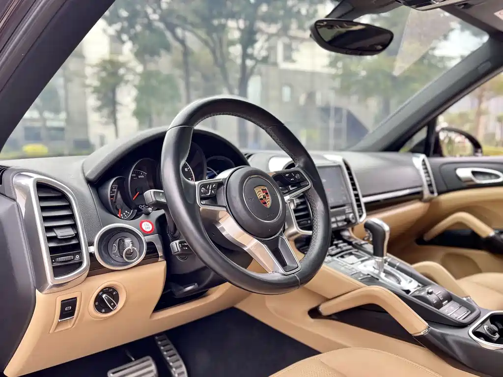 PORSCHE CAYENNE