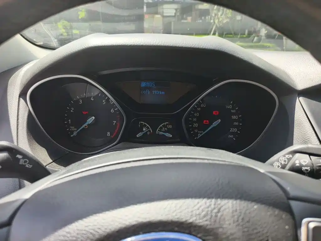 Ford Focus — миниатюра 4