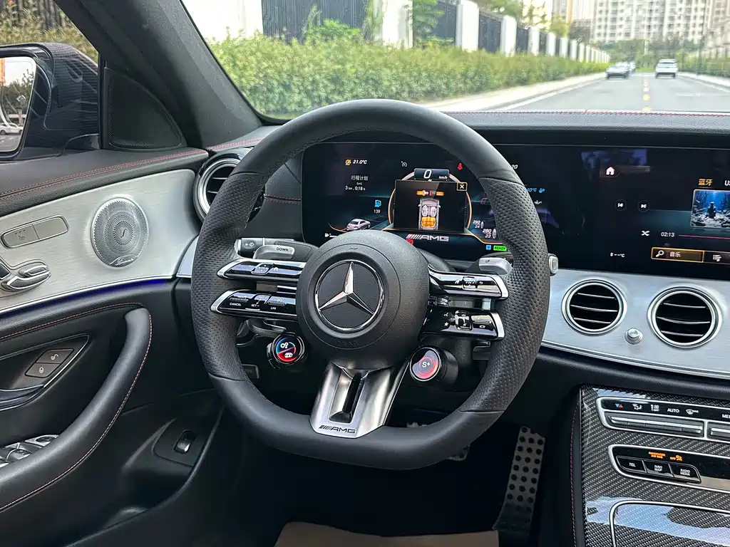 Mercedes-Benz E-Class AMG — миниатюра 10