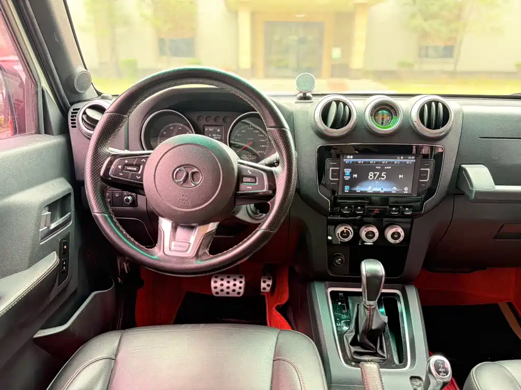 BAIC BJ40 2016 40L 2.3T AT Premium